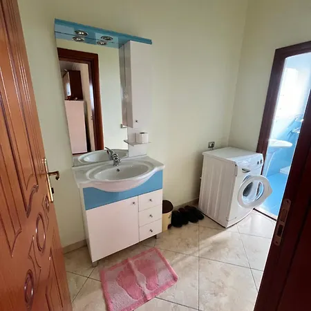 Fatos Biti ゲストハウス ディヴィアーケ