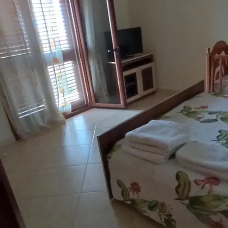 Fatos Biti 4* Divjake