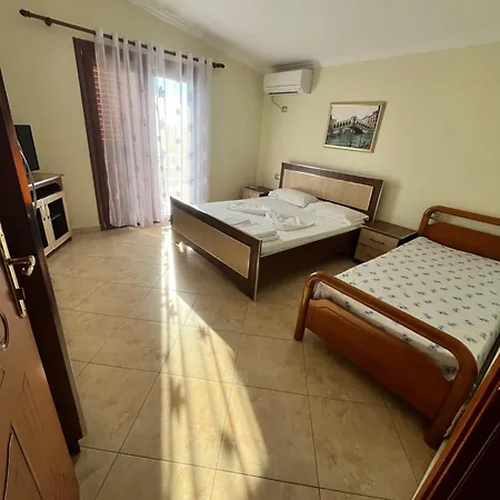 Fatos Biti Maison d'hôtes *